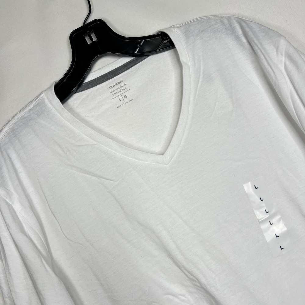 NWT Old Navy White V-Neck T-Shirt Mens L Soft Cotton Blend Capsule‎ Casual Basic